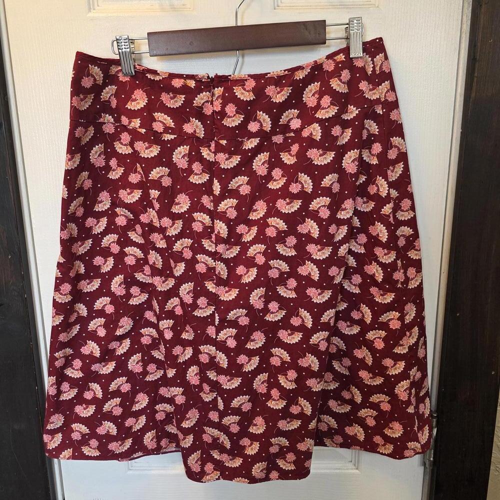 Vintage New York & Co. Red Floral A-Line Skirt with Back Zipper- 12 - Picture 2 of 7